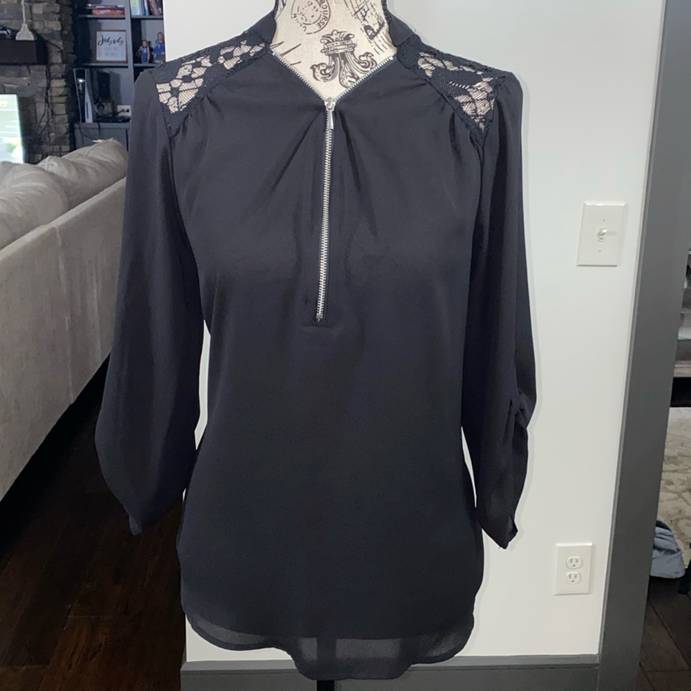 Maurices Black 3/4 Sleeve Blouse w/zipper and beautiful lace detail